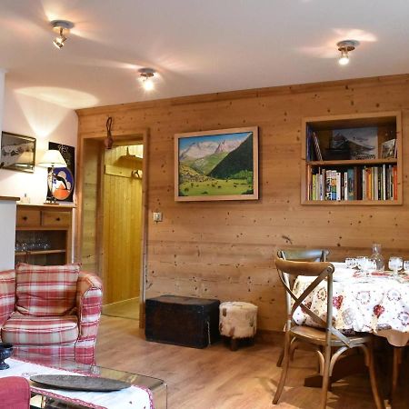 Appartement Cosy Avec Cheminee, Terrasse Et Parking, Proche Pistes Et Commerces - Meribel - Fr-1-180-552 Méribel Exterior foto